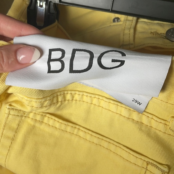 Urban Outfitters BDG yellow jean shorts - Picture 5 of 5